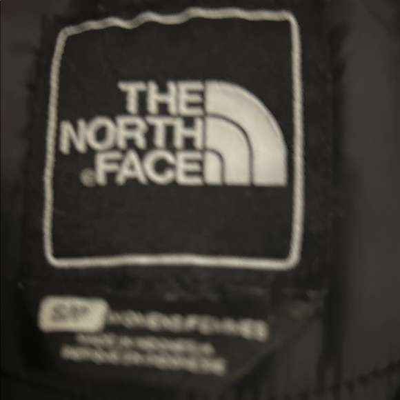 The North Face Black Insulated Jacket - Picture 2 of 4